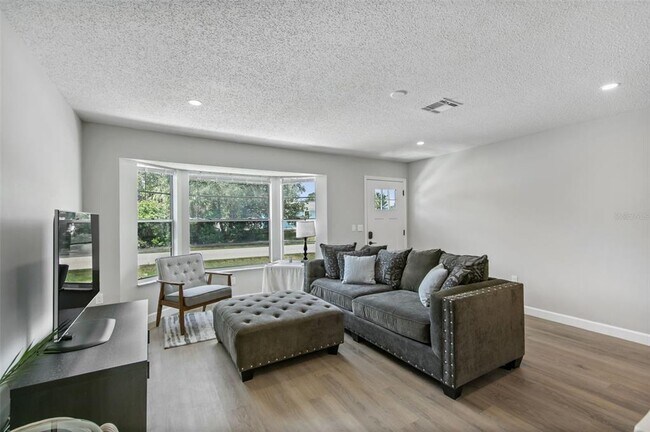 Photo - 7113 Regina Dr