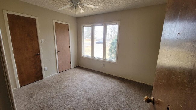 Photo - 1107 80th St