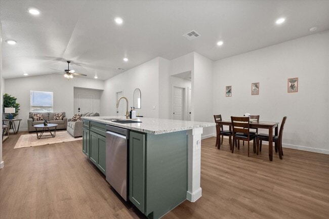 Photo - 2503 Langford Ave