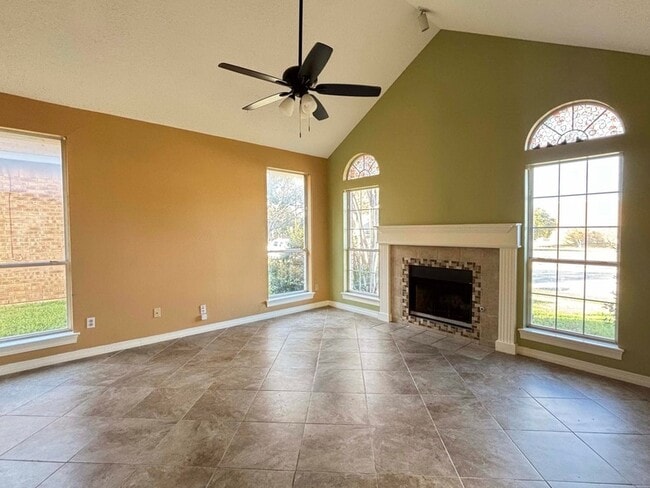 Photo - 2108 Arbor Creek Dr