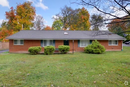 Building Photo - 1379 Barlow Rd Unit 2 Rental
