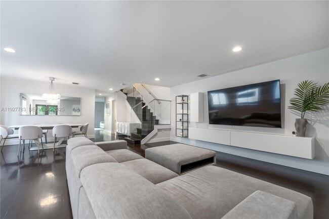 Photo - 3053 Orange St