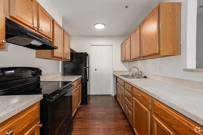 3BR, 3BA - 1,230SF - Kitchen