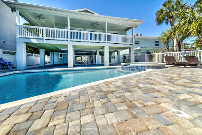 8601 E Bay Dr Unit 3