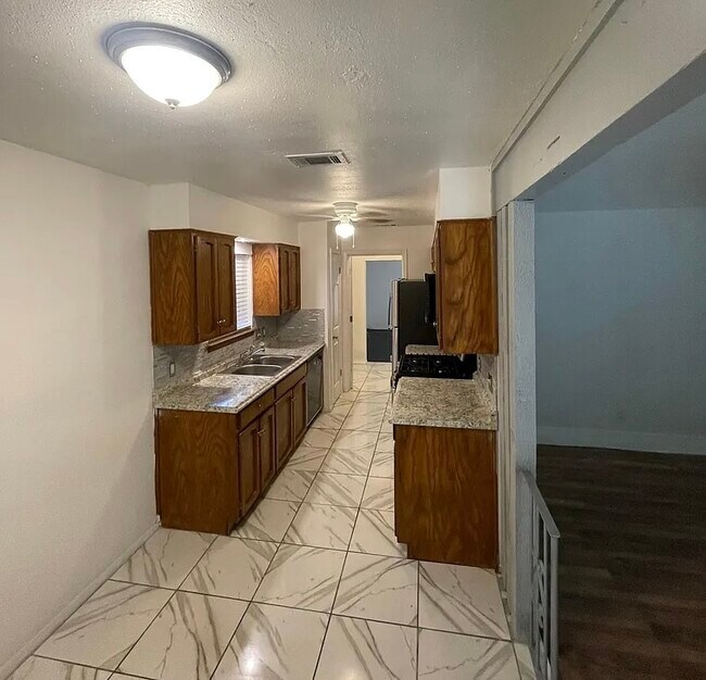 Photo - 1107 Thurgood Cir