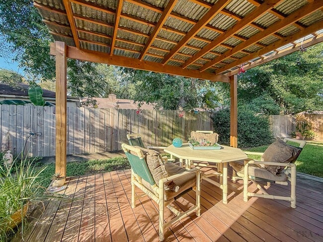 Photo - 3306 Hunterwood Dr