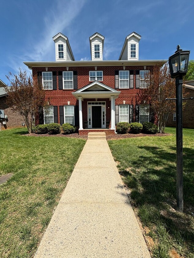 Beautiful 4 Bedroom/2.5 Bath coming to Her... - Beautiful 4 Bedroom/2.5 Bath coming to Her...