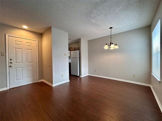 Photo - 8910 Schick Rd