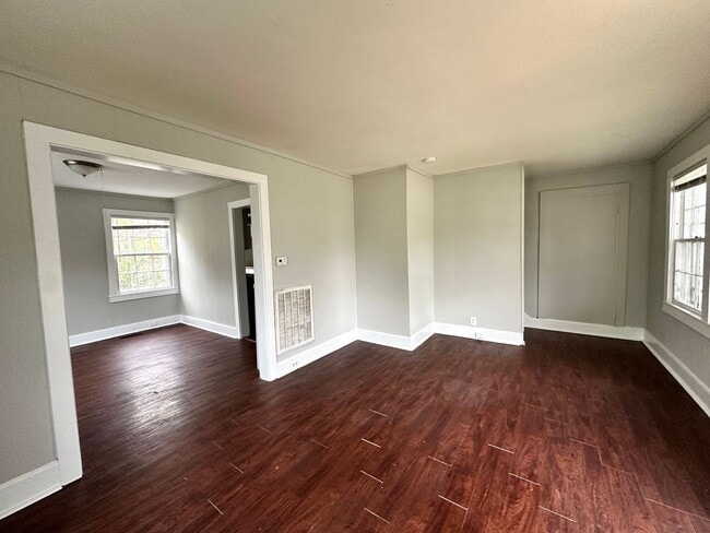 Photo - Duplex Townhouse with Huge Yard! Pet Friendly! Close to the Lake!