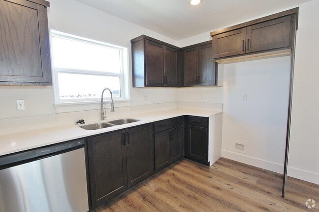 Building Photo - 1050 Bighorn St Unit D Rental