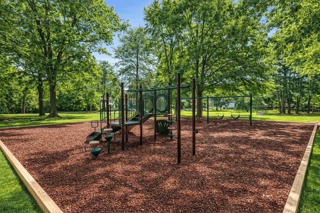 Emerald Pointe