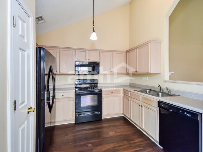 Photo - 4820 Pine Forrest Dr