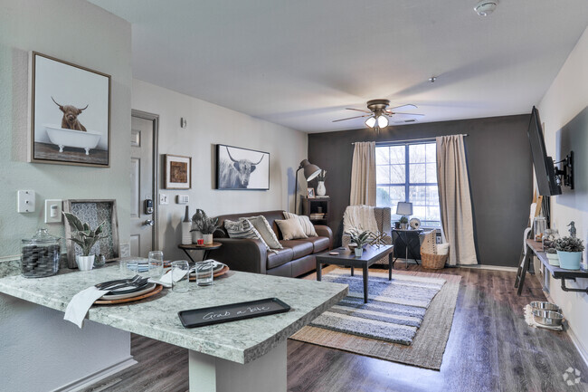 Interior Photo - Samford Square Rental