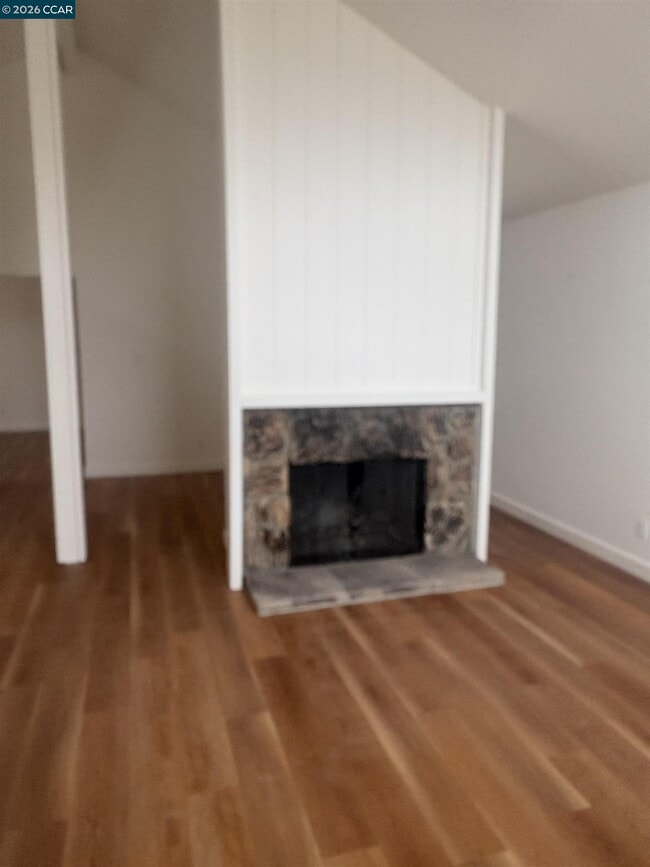 Photo - 1394 Sussex Way