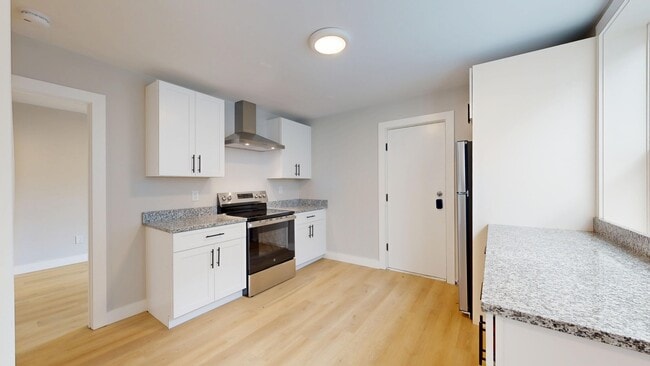 Building Photo - 20 Trenton St Unit 2