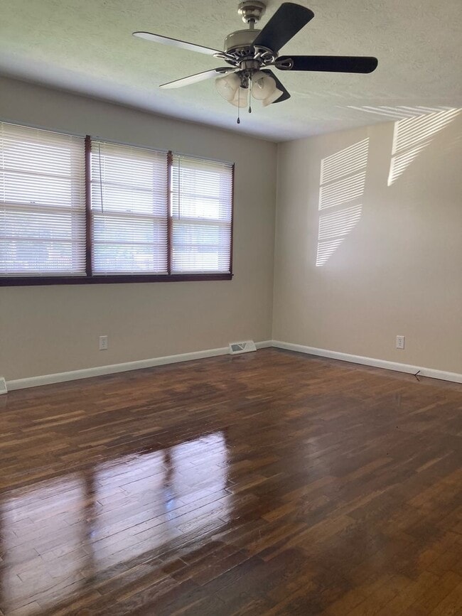 Photo - Updated 3 Bedroom Home Available!