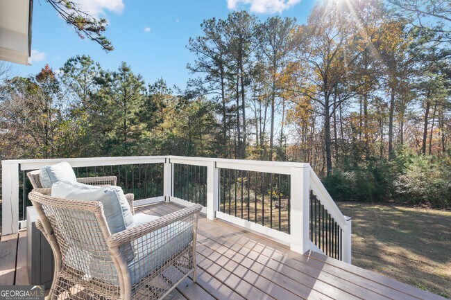 17 Northridge Dr