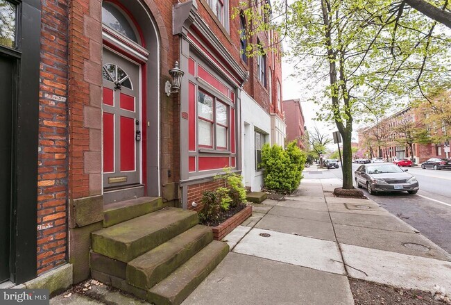 Building Photo - 2205 E Baltimore St Rental