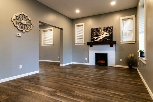 Photo - 1208 10th Ave