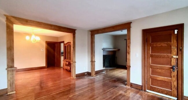 Photo - 425 Bird Ave Unit Upper Apt.