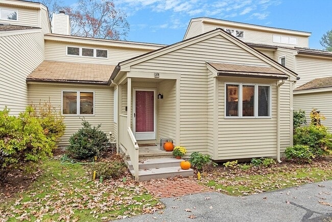 Building Photo - 39 Monadnock Dr Rental
