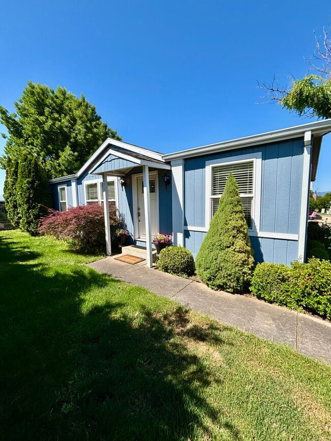 Photo - 2212 Lara Ln