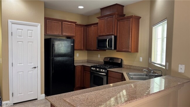 Building Photo - 9473 Alma Ridge Ave