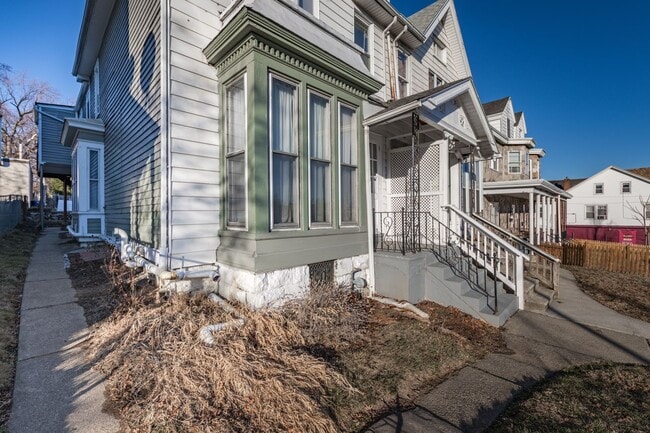 Photo - 1031 Northampton St Unit 2