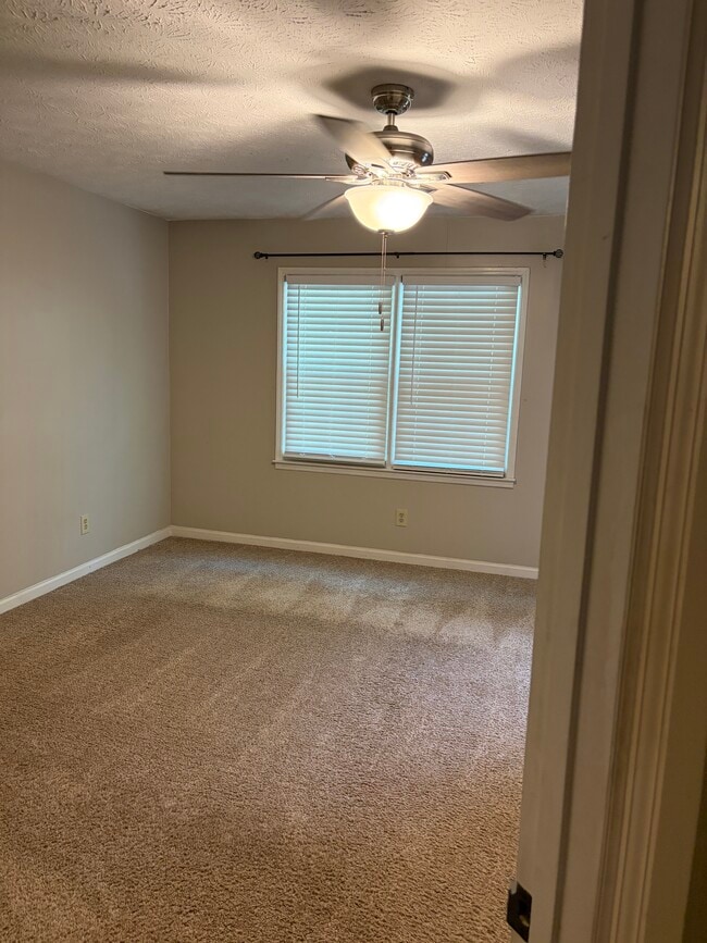 Photo - 265 Fairfield Cir