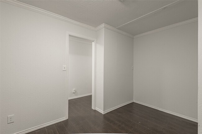 Photo - 2800 Lake Rd