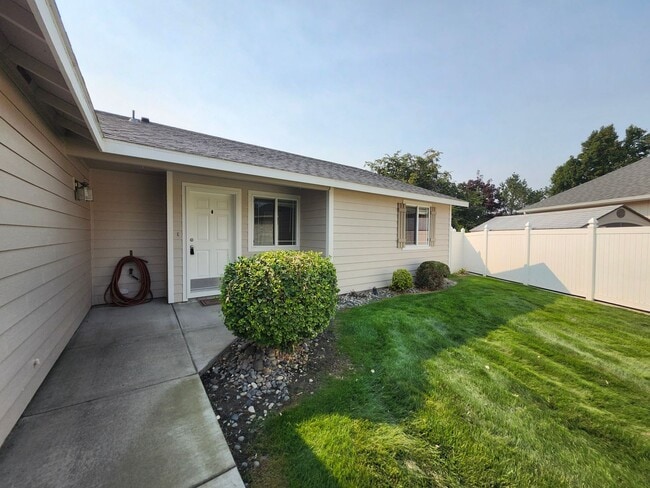 5822 Austin Ct