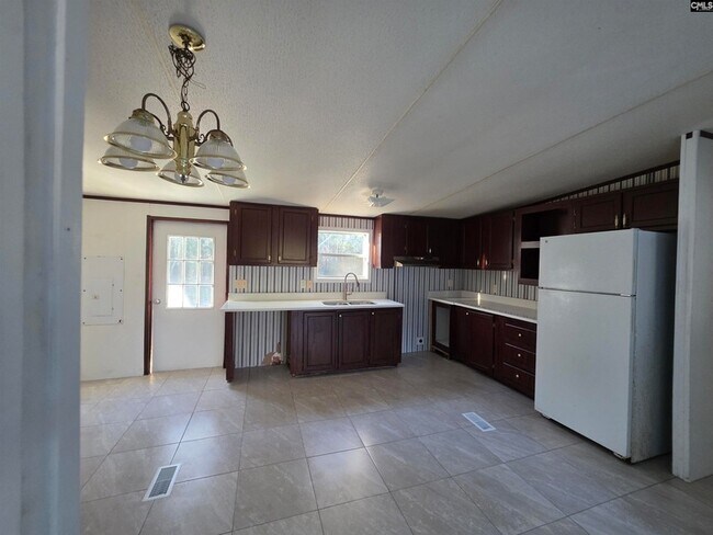 Photo - 135 Buckeye Ct