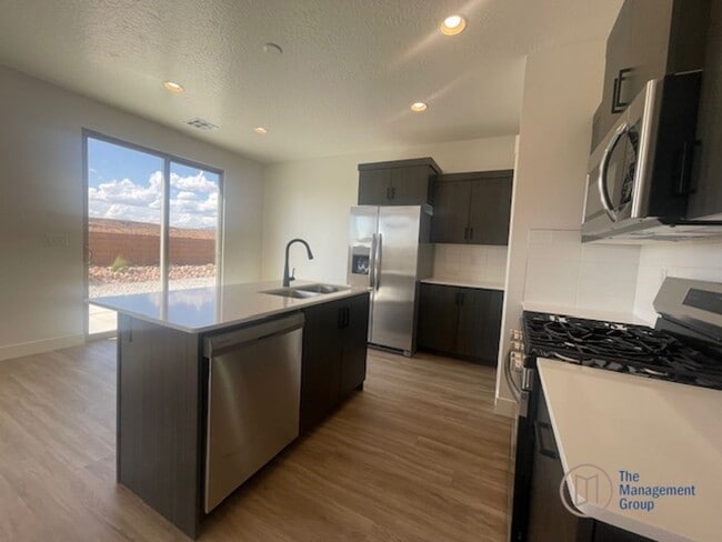 Photo - 4 Bedroom Desert Providence