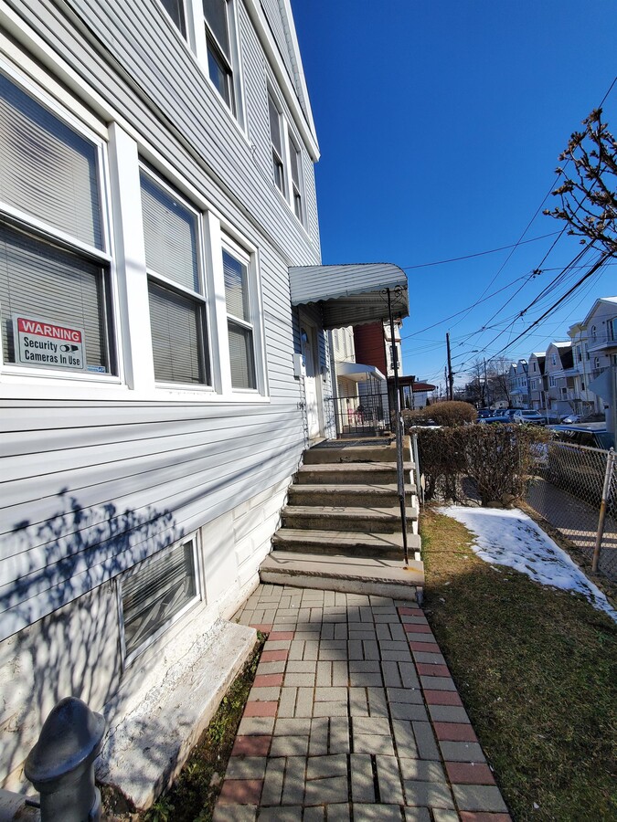 Photo - 136 Myrtle Ave