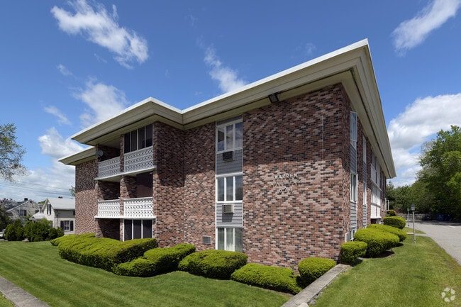 Warren Apartments
