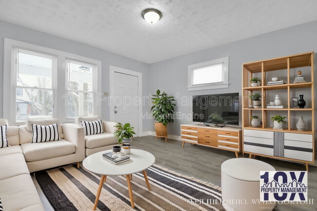 Photo - 1100 E 20th Ave