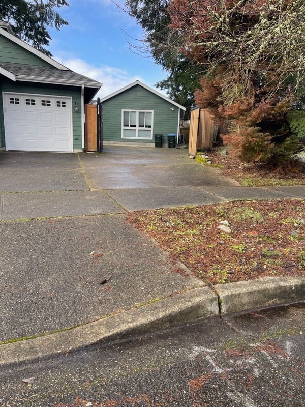 Photo - 5938 Danials Loop SE