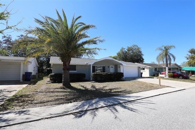 Photo - 7144 Fairfax Dr House