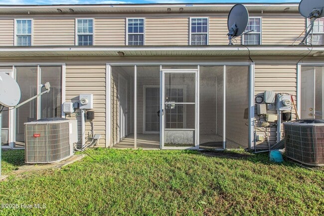 Photo - 1007 Banister Loop