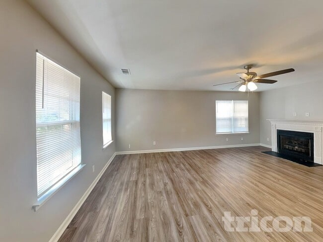 Photo - 5717 Henderson Oaks Dr