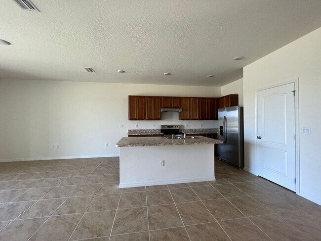 Photo - 1065 Blue Jay Dr