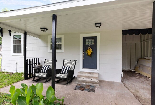 412 Waco Ave