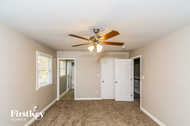 Photo - 701 Whitby Ct