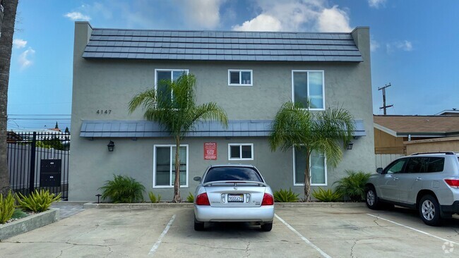 Building Photo - SF Twin Palms Rental