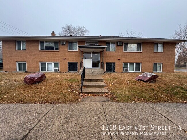 Building Photo - 1818 E 41st St Unit 4