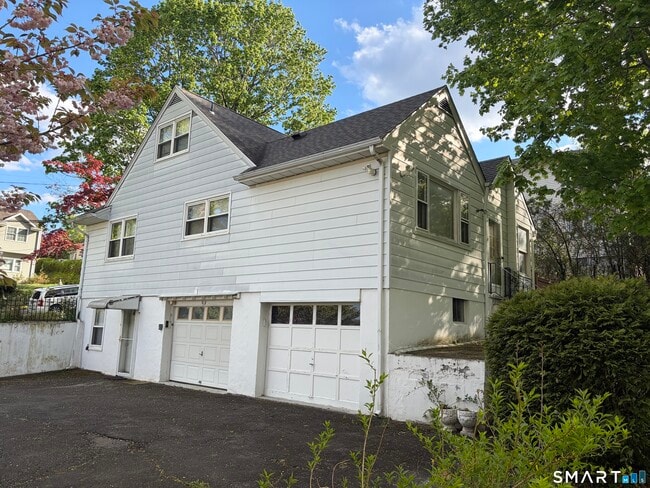 Photo - 8 Wixted Ave