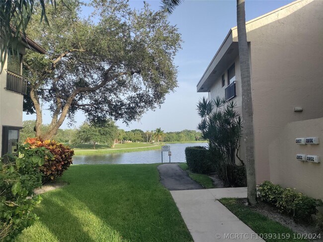 Photo - 2852 Carambola Cir S Unit 2852