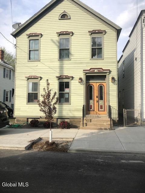 Building Photo - 122 S Ferry St Unit 2 Rental
