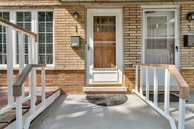 Photo - 13 S Waiola Ave
