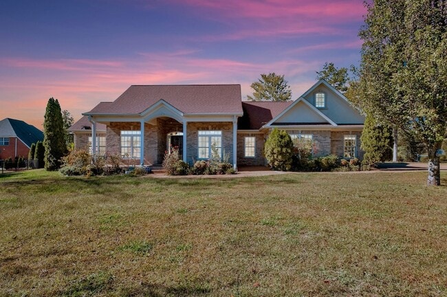 Building Photo - 614 Greene Dr